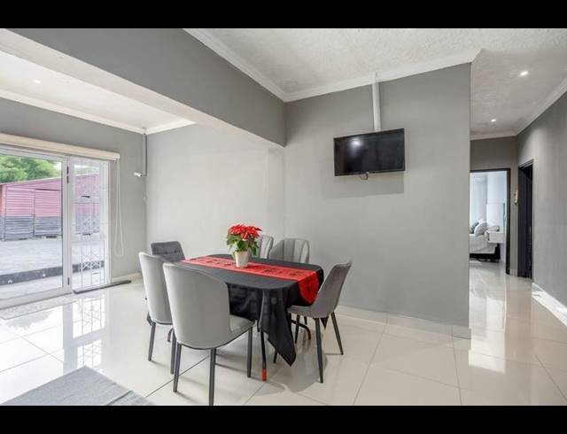 3 BEDROOM HOUSE FOR SALE IN SEA PARK